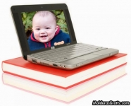 Laptop sobre os livros